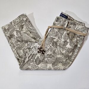 Bandolinoblu High Rise Capri Pants Womens Size 8 Cream Olive Floral Braided Belt